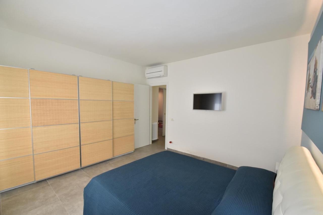 Ferienwohnung Rada - Zona Mare Con Clima, Posto Auto E Terrazza Marina di Campo Exterior foto