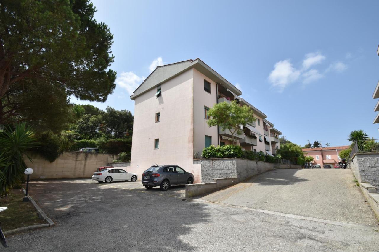 Ferienwohnung Rada - Zona Mare Con Clima, Posto Auto E Terrazza Marina di Campo Exterior foto